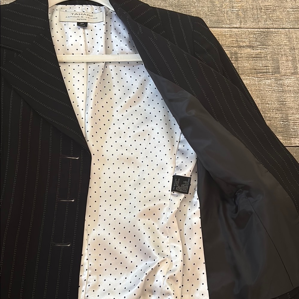 Tahari Women's Black Pinstripe Tahari Blazer - Picture 5 of 8